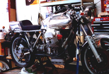 lemans cafe guzzi